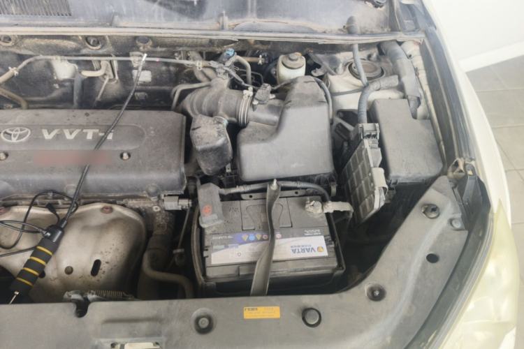 Used Toyota RAV4 2011 2.4L Automatic 4x4 Luxury Edition Engine Bay Left