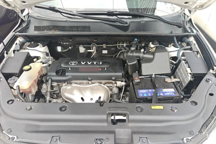Used Toyota RAV4 2011 2.4L Automatic 4x4 Luxury Edition Engine Bay