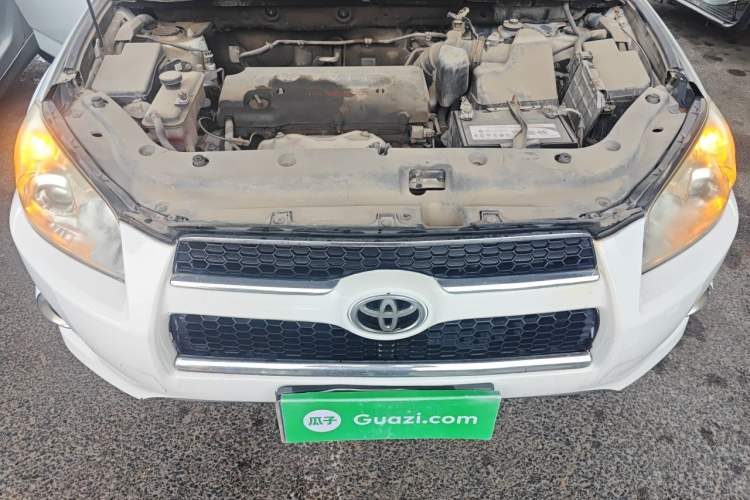 Used Toyota RAV4 2011 2.4L Automatic 4x4 Luxury Edition Engine Bay