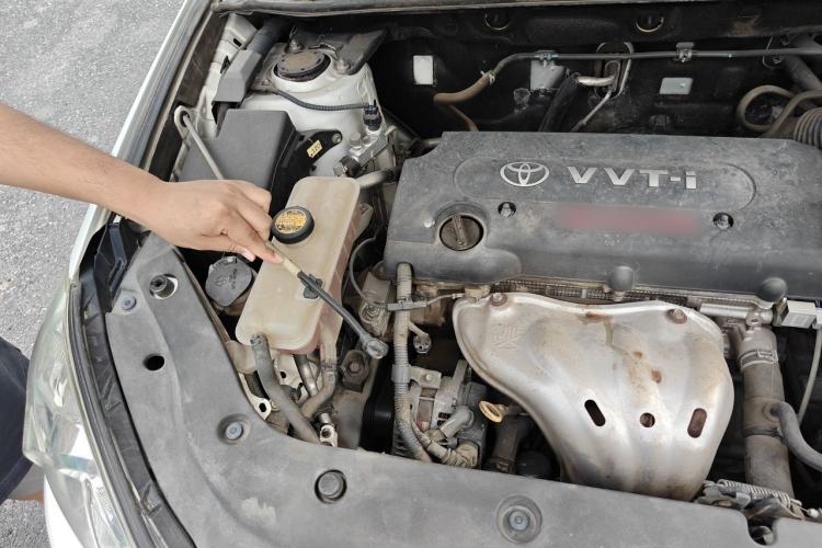 Used Toyota RAV4 2011 2.0L Automatic Classic Edition Engine Bay Right
