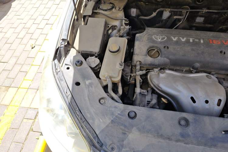 Used Toyota RAV4 2011 2.0L Automatic Classic Edition Engine Bay Right