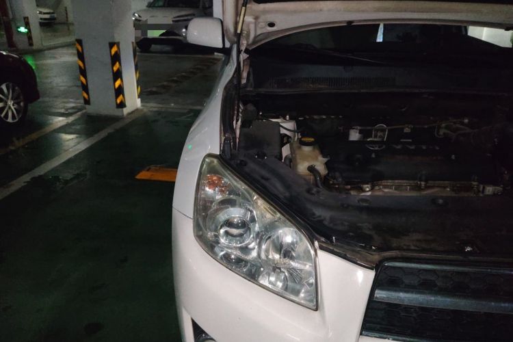 Used Toyota RAV4 2011 2.0L Automatic Classic Edition Engine Bay Right