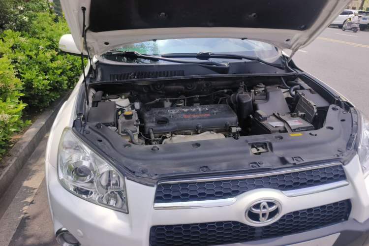 Used Toyota RAV4 2011 2.0L Automatic Luxury Edition Engine Bay Right