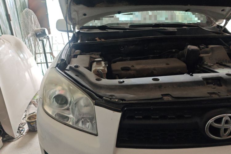Used Toyota RAV4 2011 2.0L Manual Classic Edition Engine Bay Right