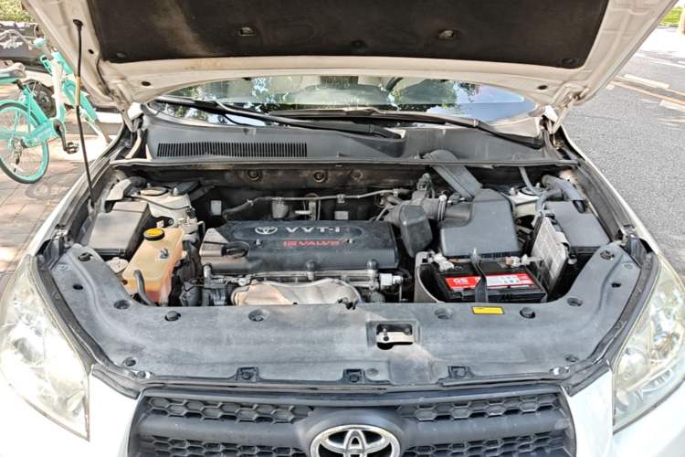 Used Toyota RAV4 2011 2.0L Automatic Classic Edition Engine Bay