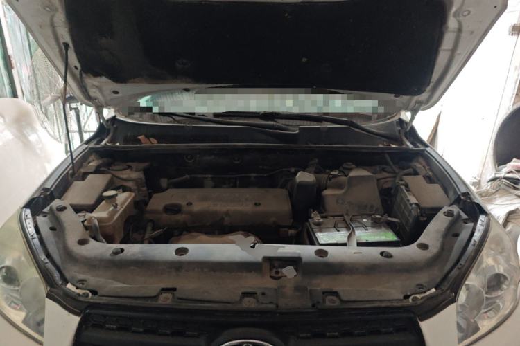 Used Toyota RAV4 2011 2.0L Manual Classic Edition Engine Bay