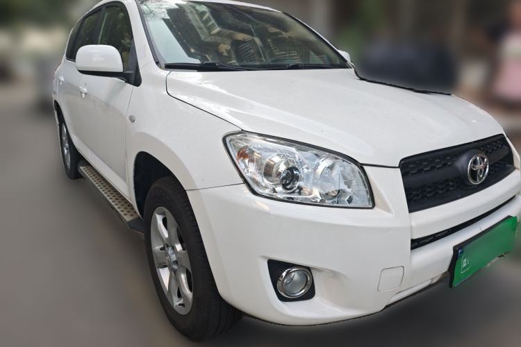 Used Toyota RAV4 2011 2.0L Automatic Classic Edition Front Right 45 Deg