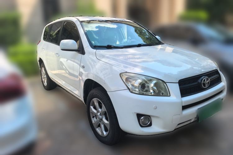 Used Toyota RAV4 2011 2.0L Automatic Classic Edition Front Right 45 Deg
