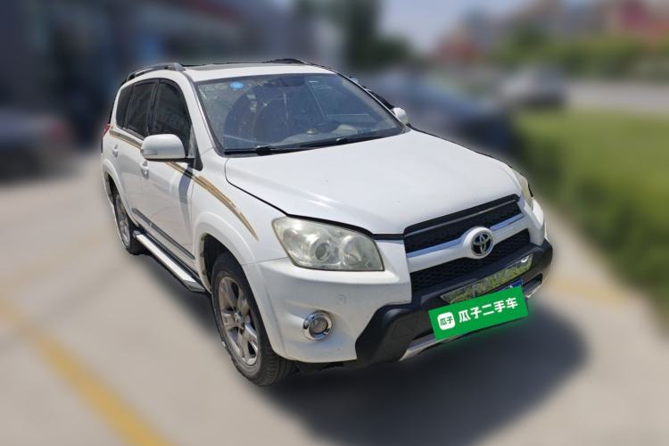 Used Toyota RAV4 2011 2.0L Automatic Luxury Edition Front Right 45 Deg