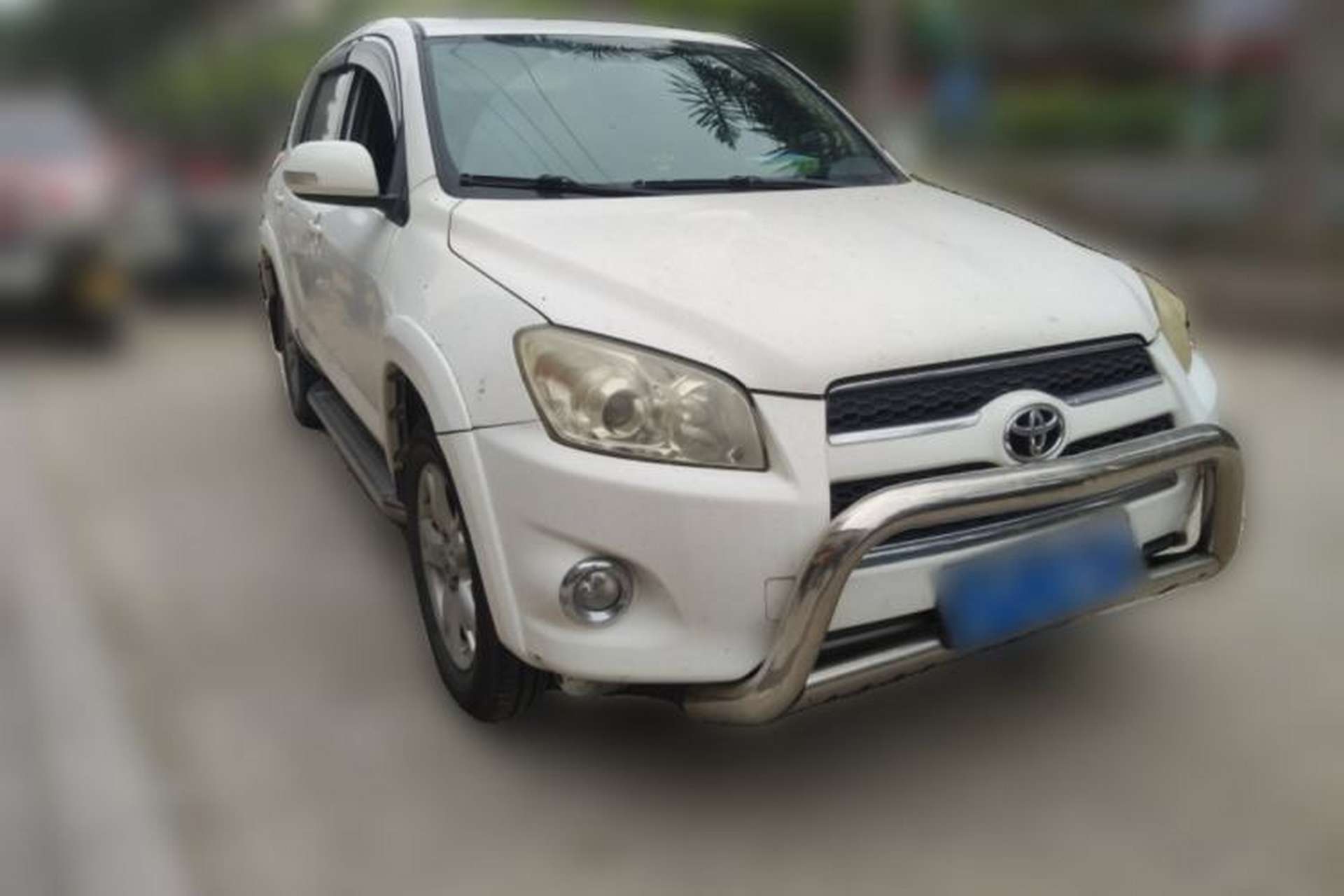 Used Toyota RAV4 2011 2.0L Automatic 4x4 Edition Front Right 45 Deg