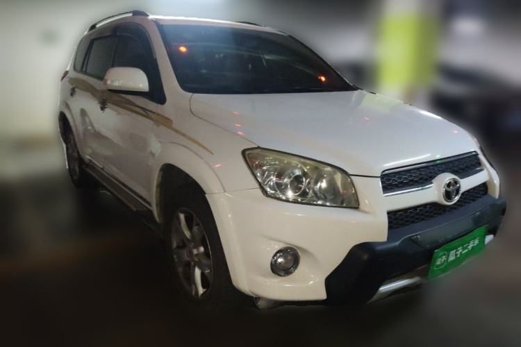 Used Toyota RAV4 2011 2.4L Automatic 4x4 Supreme Navigation Edition Front Right 45 Deg