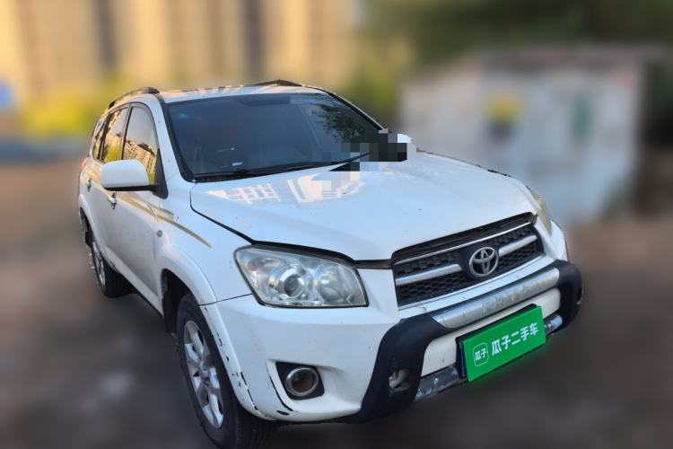 Used Toyota RAV4 2011 2.4L Automatic 4x4 Luxury Edition Front Right 45 Deg