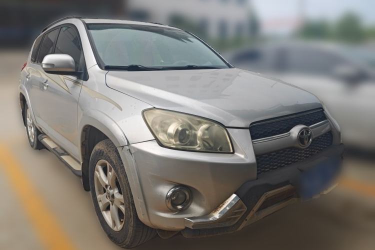 Used Toyota RAV4 2011 2.4L Automatic 4x4 Luxury Edition Front Right 45 Deg