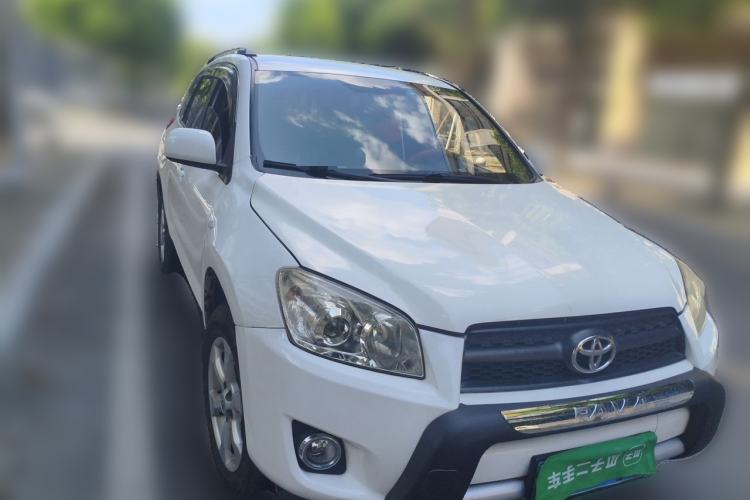 Used Toyota RAV4 2011 2.0L Automatic Classic Edition Front Right 45 Deg