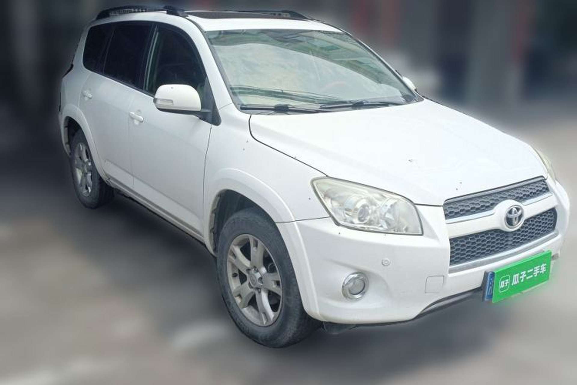 Used Toyota RAV4 2011 2.4L Automatic 4x4 Luxury Edition Front Right 45 Deg