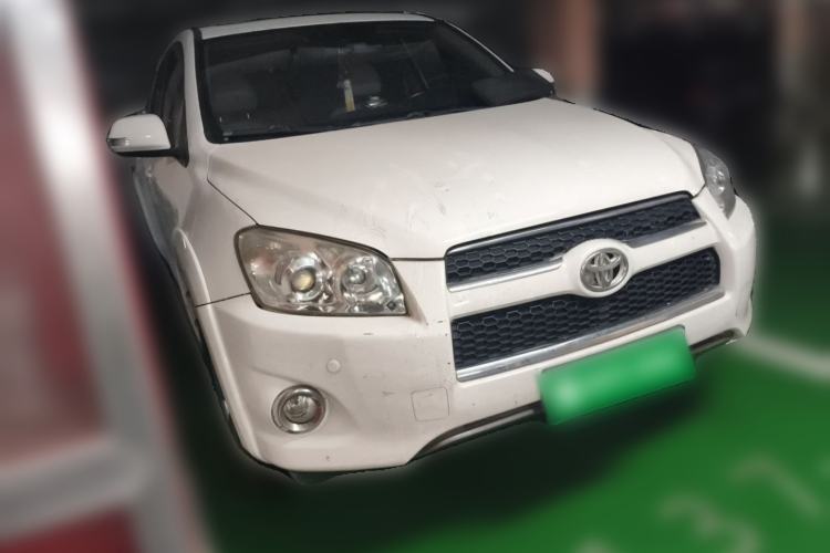 Used Toyota RAV4 2011 2.0L Automatic Luxury Edition Front Right 45 Deg