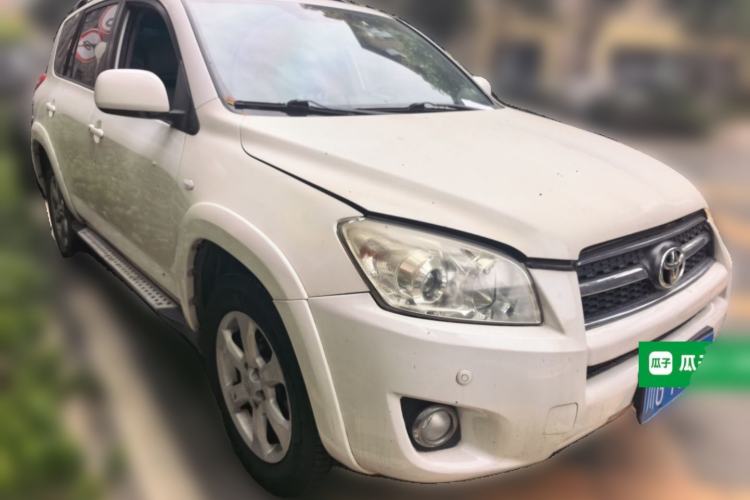 Used Toyota RAV4 2011 2.4L Automatic 4x4 Supreme Navigation Edition Front Right 45 Deg