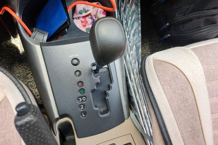 Used Toyota RAV4 2011 2.0L Automatic Classic Edition Gear Lever