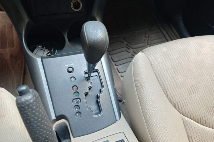 Used Toyota RAV4 2011 2.0L Automatic Classic Edition Gear Lever