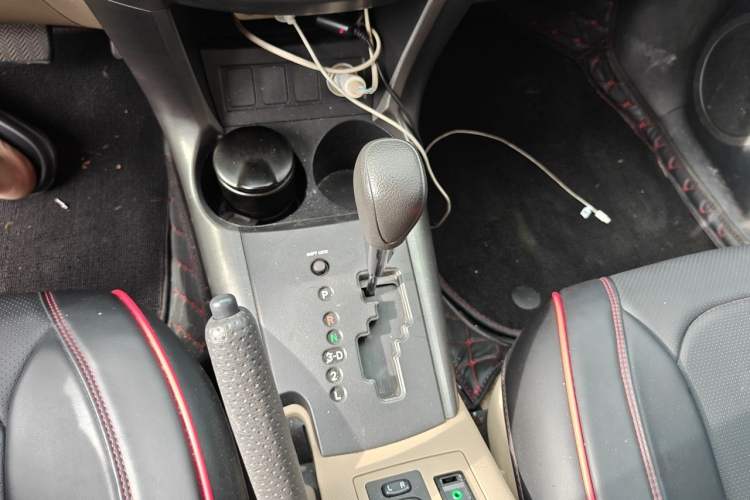 Used Toyota RAV4 2011 2.0L Automatic Classic Edition Gear Lever