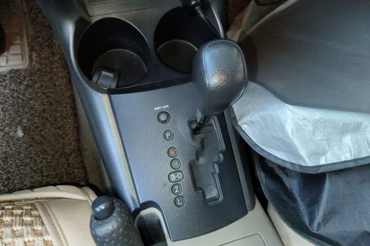 Used Toyota RAV4 2011 2.0L Automatic Classic Edition Gear Lever
