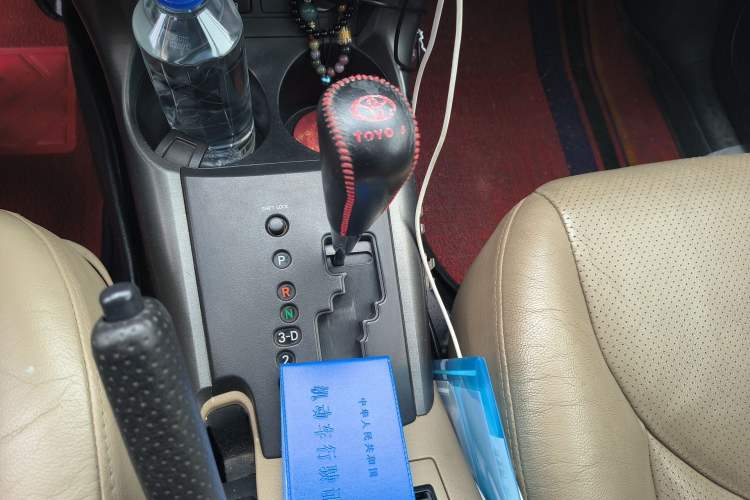 Used Toyota RAV4 2011 2.0L Automatic Luxury Edition Gear Lever
