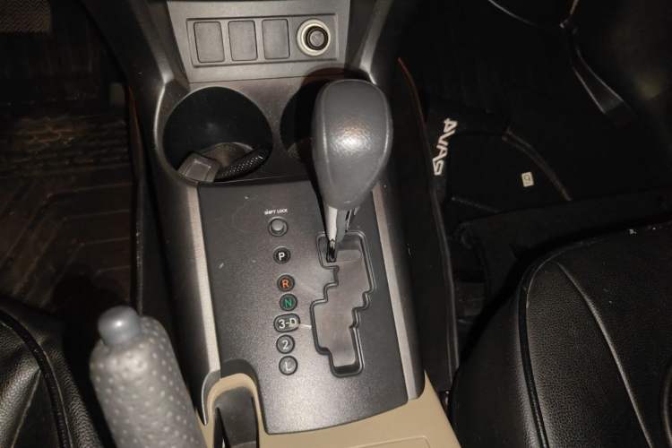 Used Toyota RAV4 2011 2.0L Automatic Classic Edition Gear Lever