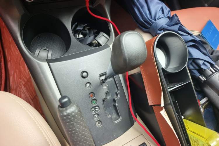 Used Toyota RAV4 2011 2.0L Automatic Classic Edition Gear Lever