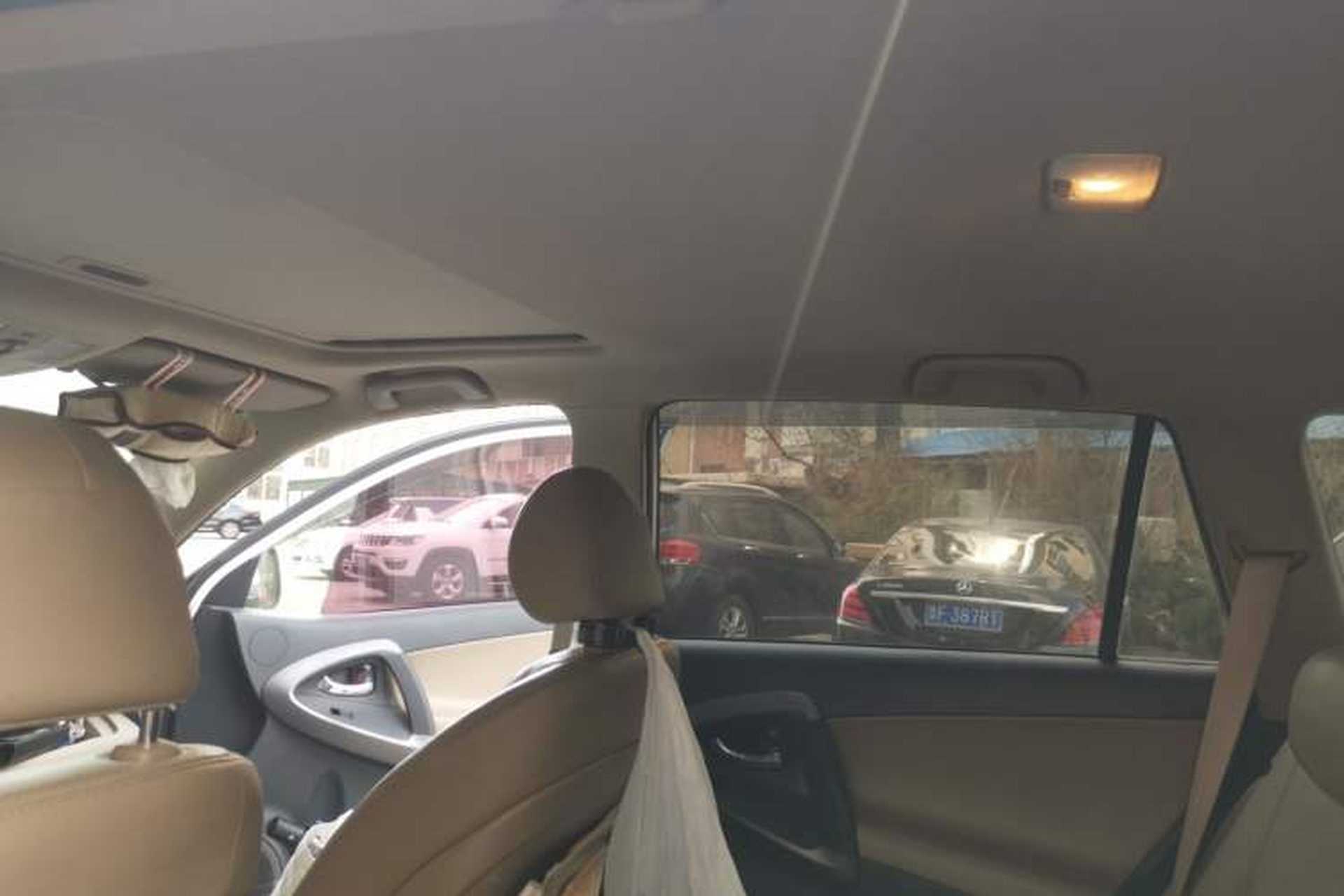 Used Toyota RAV4 2011 2.0L Automatic Luxury Edition Headliner
