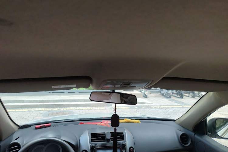 Used Toyota RAV4 2011 2.0L Automatic Classic Edition Headliner