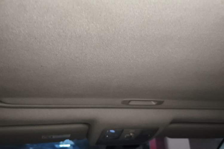 Used Toyota RAV4 2011 2.0L Automatic Luxury Edition Headliner