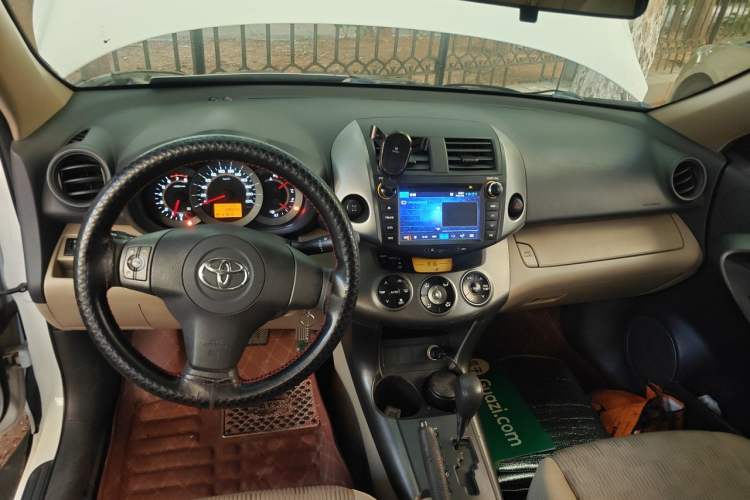 Used Toyota RAV4 2011 2.0L Automatic 4x4 Edition Headliner