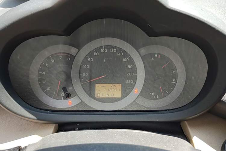 Used Toyota RAV4 2011 2.4L Automatic 4x4 Supreme Navigation Edition Instrument Cluster