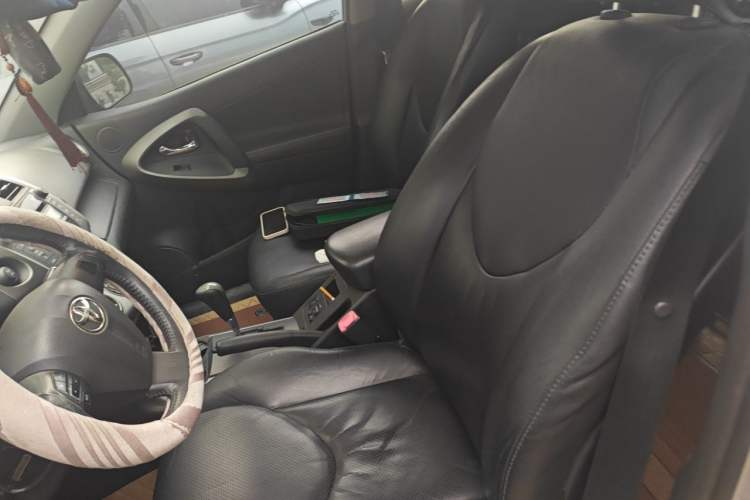 Used Toyota RAV4 2011 2.4L Automatic 4x4 Luxury Edition Left Front Seat