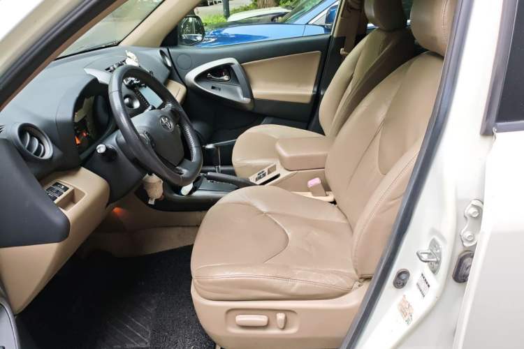 Used Toyota RAV4 2011 2.0L Automatic Luxury Edition Left Front Seat