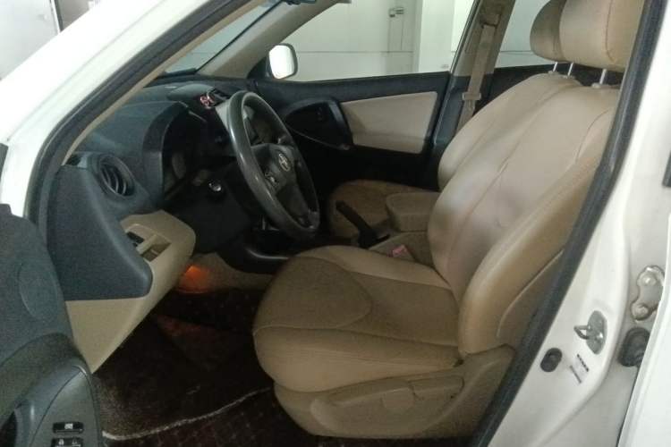 Used Toyota RAV4 2011 2.0L Automatic Classic Edition Left Front Seat