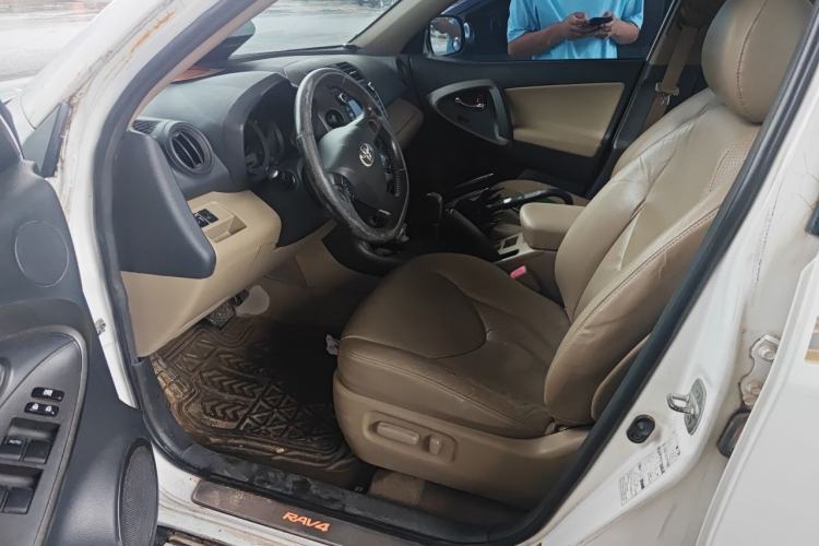 Used Toyota RAV4 2011 2.4L Automatic 4x4 Luxury Edition Left Front Seat