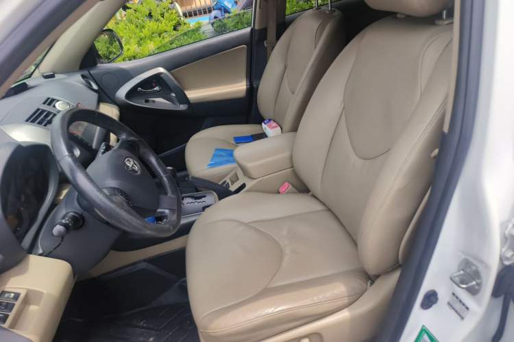 Used Toyota RAV4 2011 2.0L Automatic Luxury Edition Left Front Seat