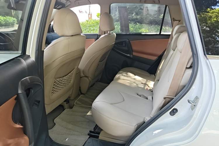 Used Toyota RAV4 2011 2.0L Automatic Classic Edition Left Rear Seat