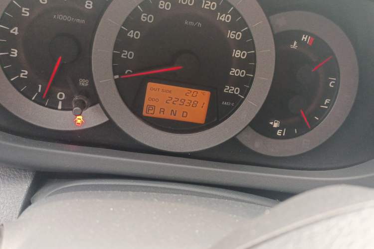 Used Toyota RAV4 2011 2.4L Automatic 4x4 Luxury Edition Odometer Close Up
