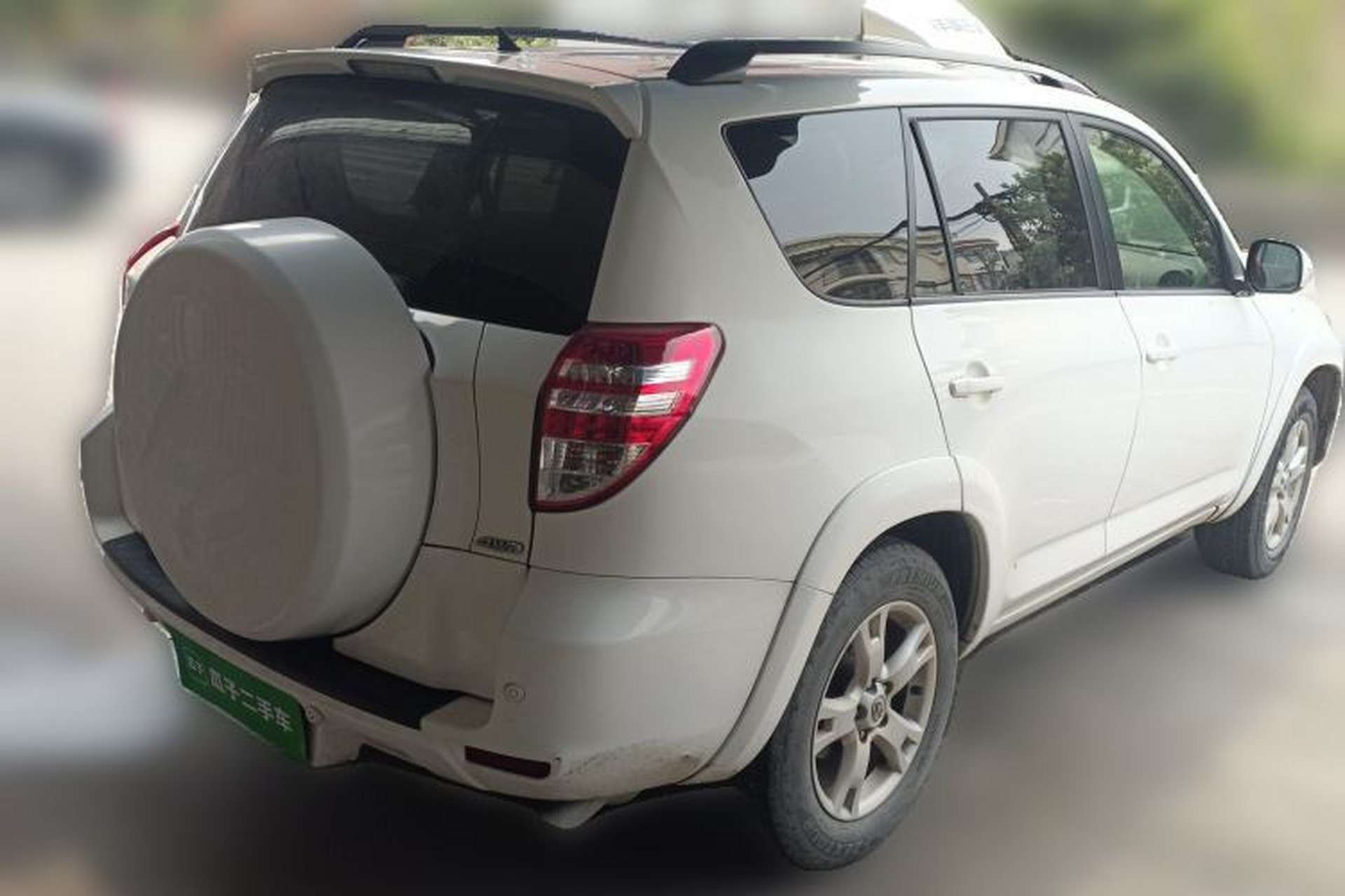 Used Toyota RAV4 2011 2.4L Automatic 4x4 Luxury Edition Rear Right 45 Deg