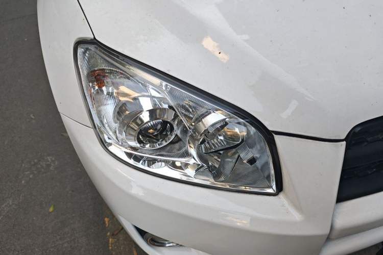 Used Toyota RAV4 2011 2.0L Automatic Classic Edition Right Front Headlight