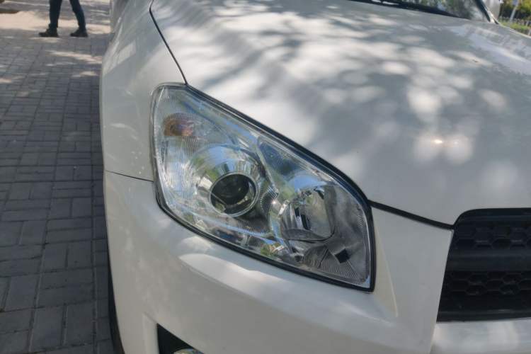 Used Toyota RAV4 2011 2.0L Manual Classic Edition Right Front Headlight