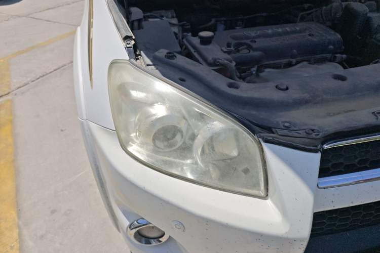 Used Toyota RAV4 2011 2.0L Automatic Luxury Edition Right Front Headlight