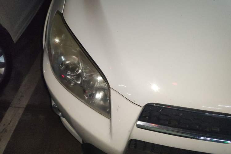 Used Toyota RAV4 2011 2.4L Automatic 4x4 Supreme Navigation Edition Right Front Headlight
