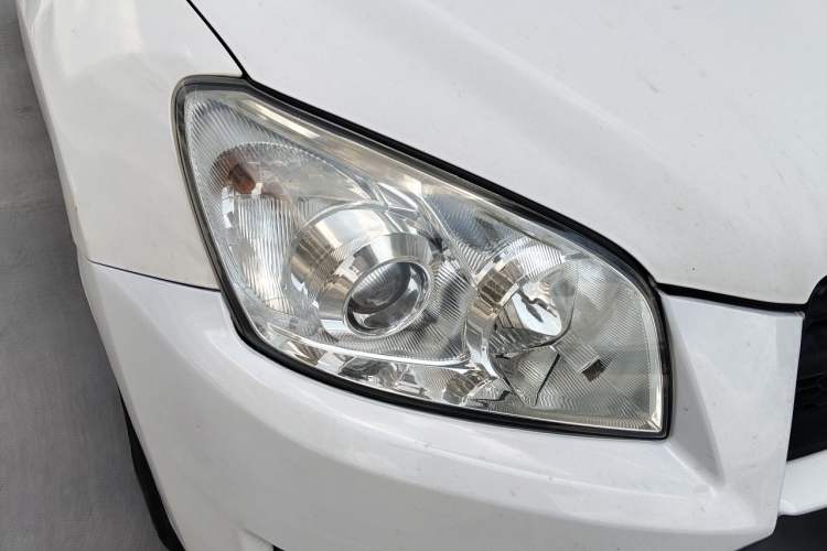 Used Toyota RAV4 2011 2.0L Automatic Classic Edition Right Front Headlight
