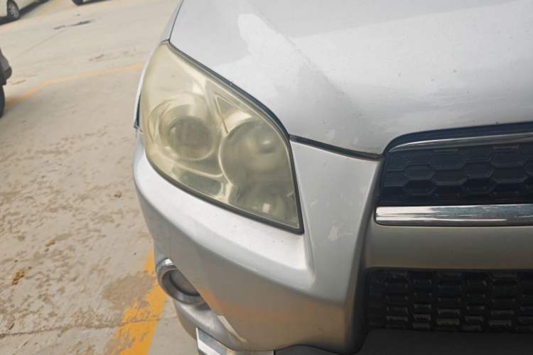 Used Toyota RAV4 2011 2.4L Automatic 4x4 Luxury Edition Right Front Headlight