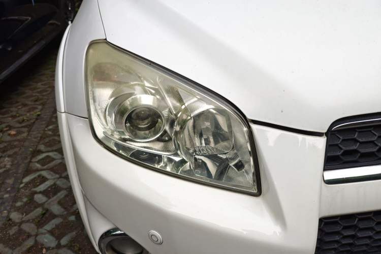 Used Toyota RAV4 2011 2.0L Automatic Luxury Edition Right Front Headlight