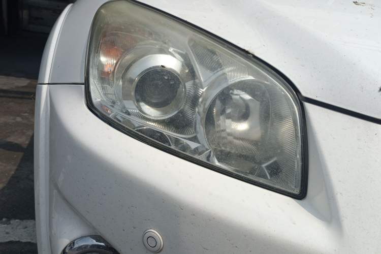 Used Toyota RAV4 2011 2.4L Automatic 4x4 Luxury Edition Right Front Headlight