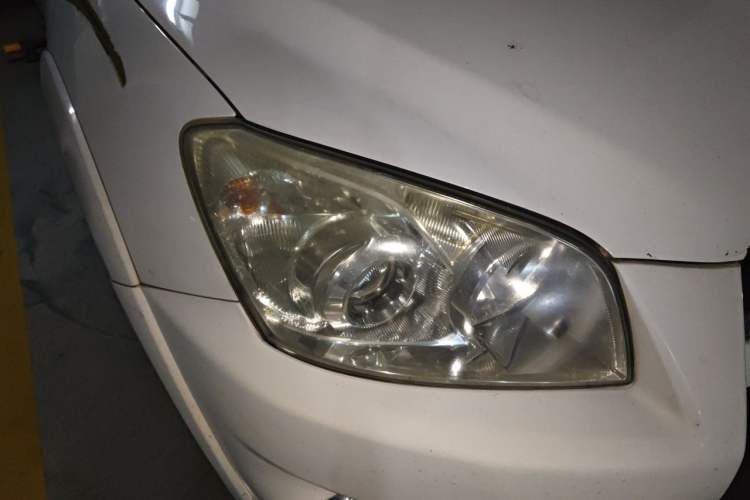 Used Toyota RAV4 2011 2.4L Automatic 4x4 Supreme Edition Right Front Headlight